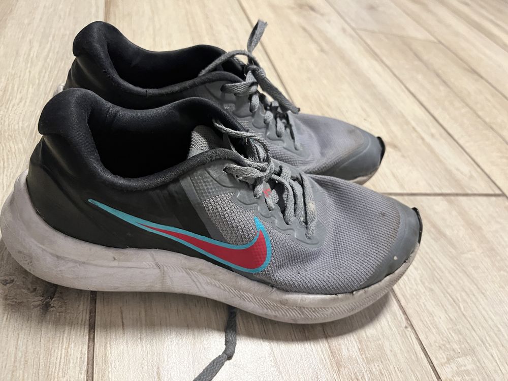 Buty sportowe chłopięce Nike 36