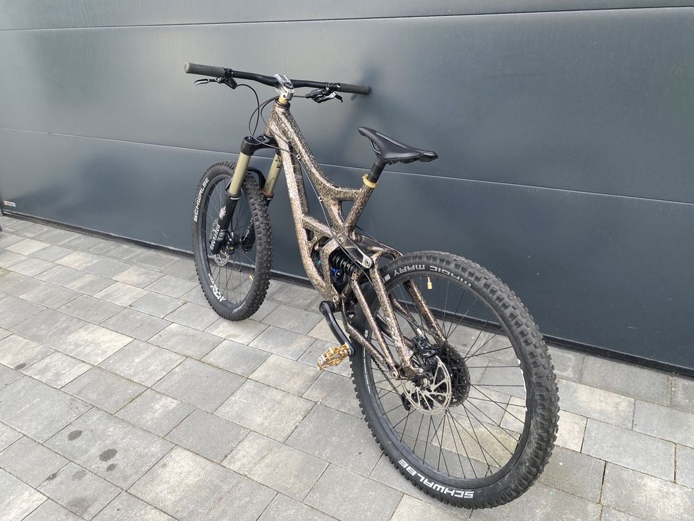 Specialized demo 8