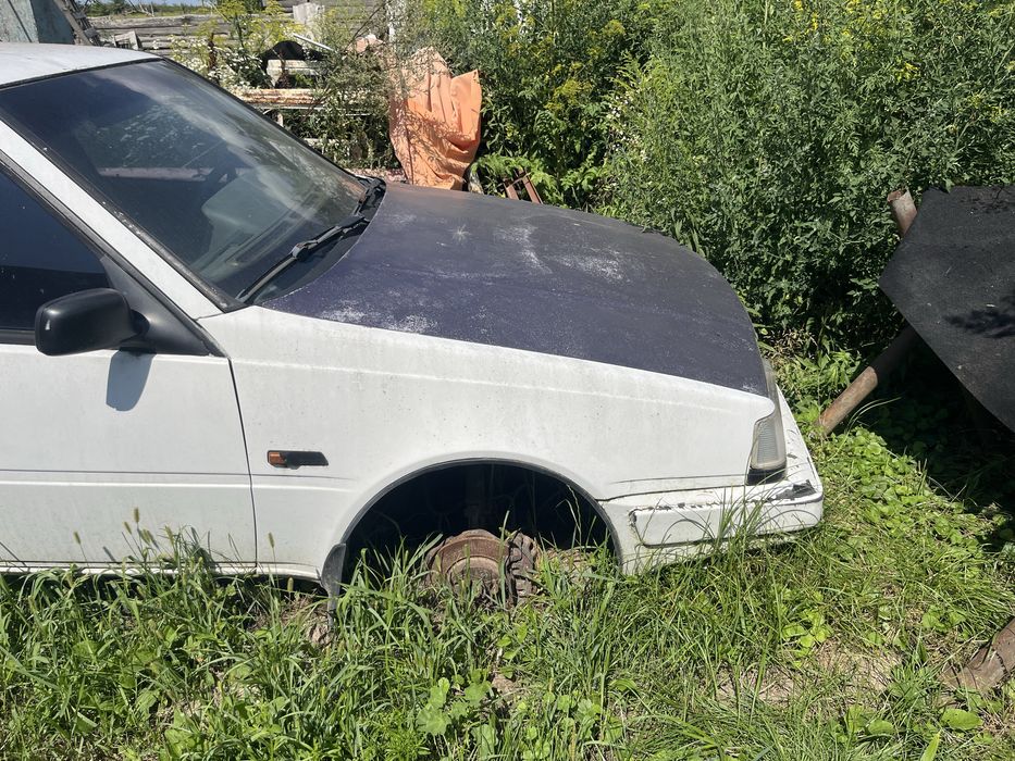 Вольво 460 цілою