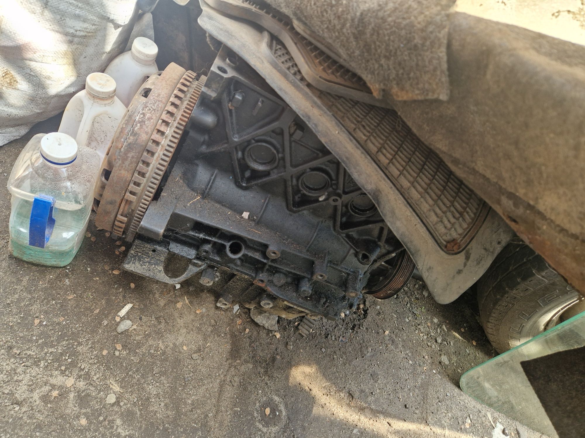 Блок Renault Laguna 1.9 dci f9k