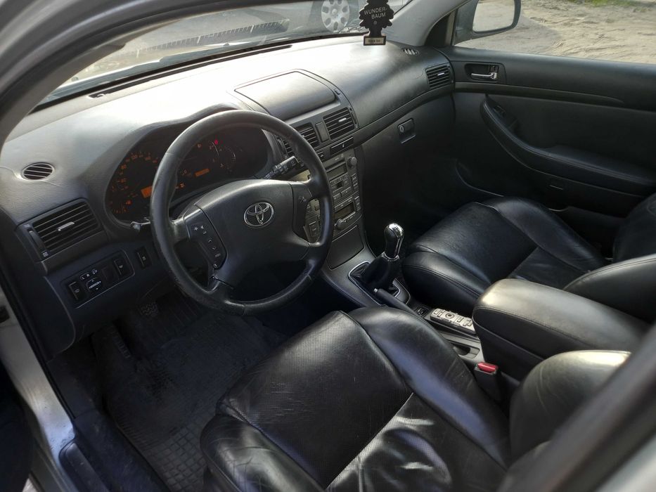 Toyota Avensis 04r. 2.0 Diesel, Klima, Ekonomiczna