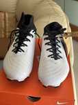 Nike phantom luna