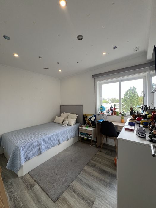 Alugo apartamento t3 Sobreda! Entrada em novembro. 2 rendas e 1 caução