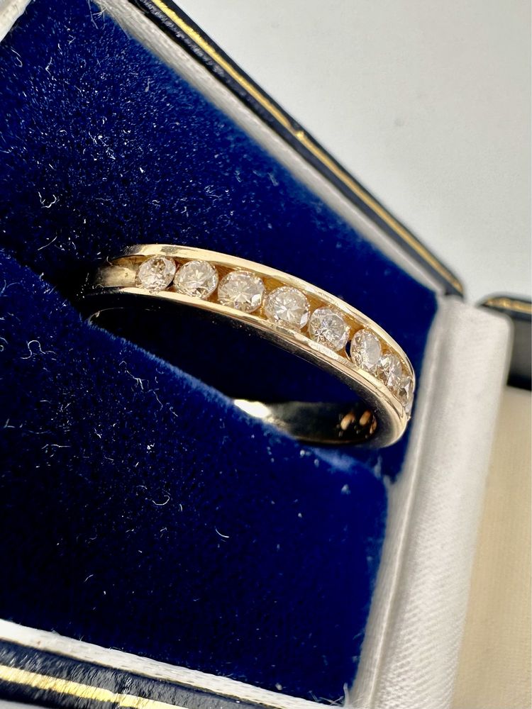 Złoty pierścionek z diamentami 0,55ct