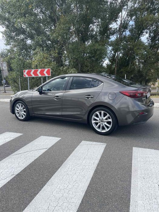 Продам авто Mazda 3 2,5