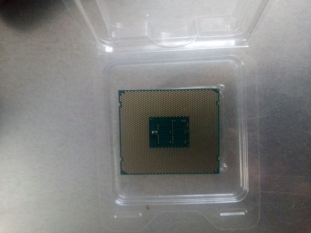 E7-8880 v3 cpu 2.1 ghz