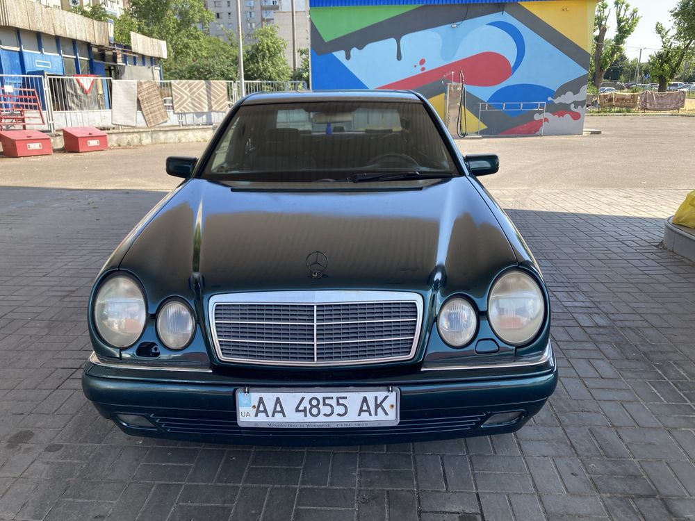 Mercedes-Benz W210 E200 2.0 Бензин