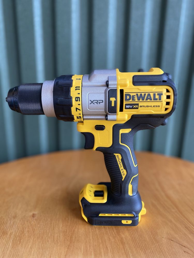 Дриль-шурупокрут 18V DeWALT DCD999