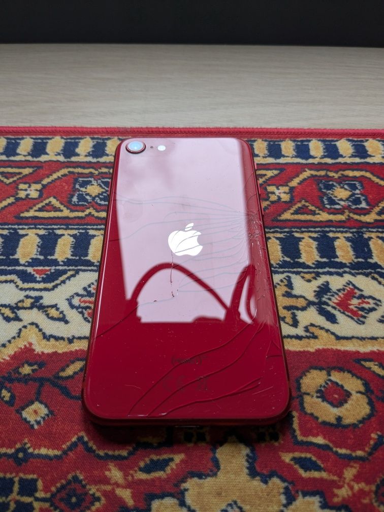 iPhone Se 2020 Lekko Uszkodzony Odblokowany