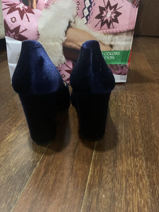 Stilketos novos azul