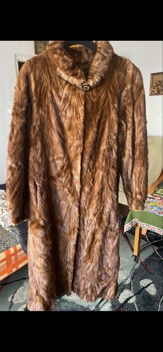 Sprzedam dlugie futro.