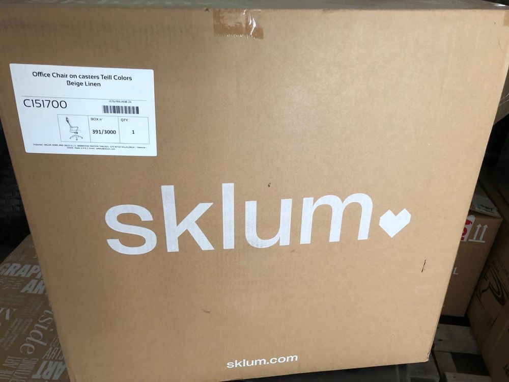 Cadeira de escritorio SKLUM nova em caixa c/ fatura