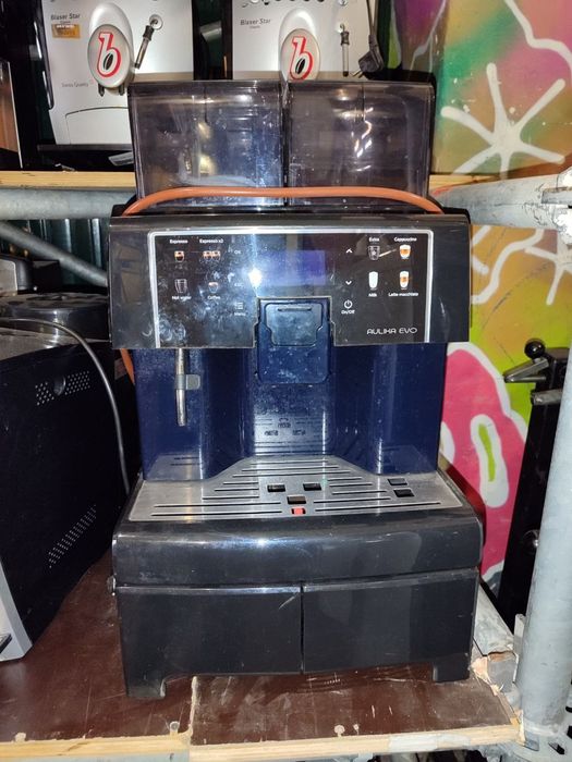 автоматична кавомашина Saeco Aulika Evo Top High Speed Cappuccino.