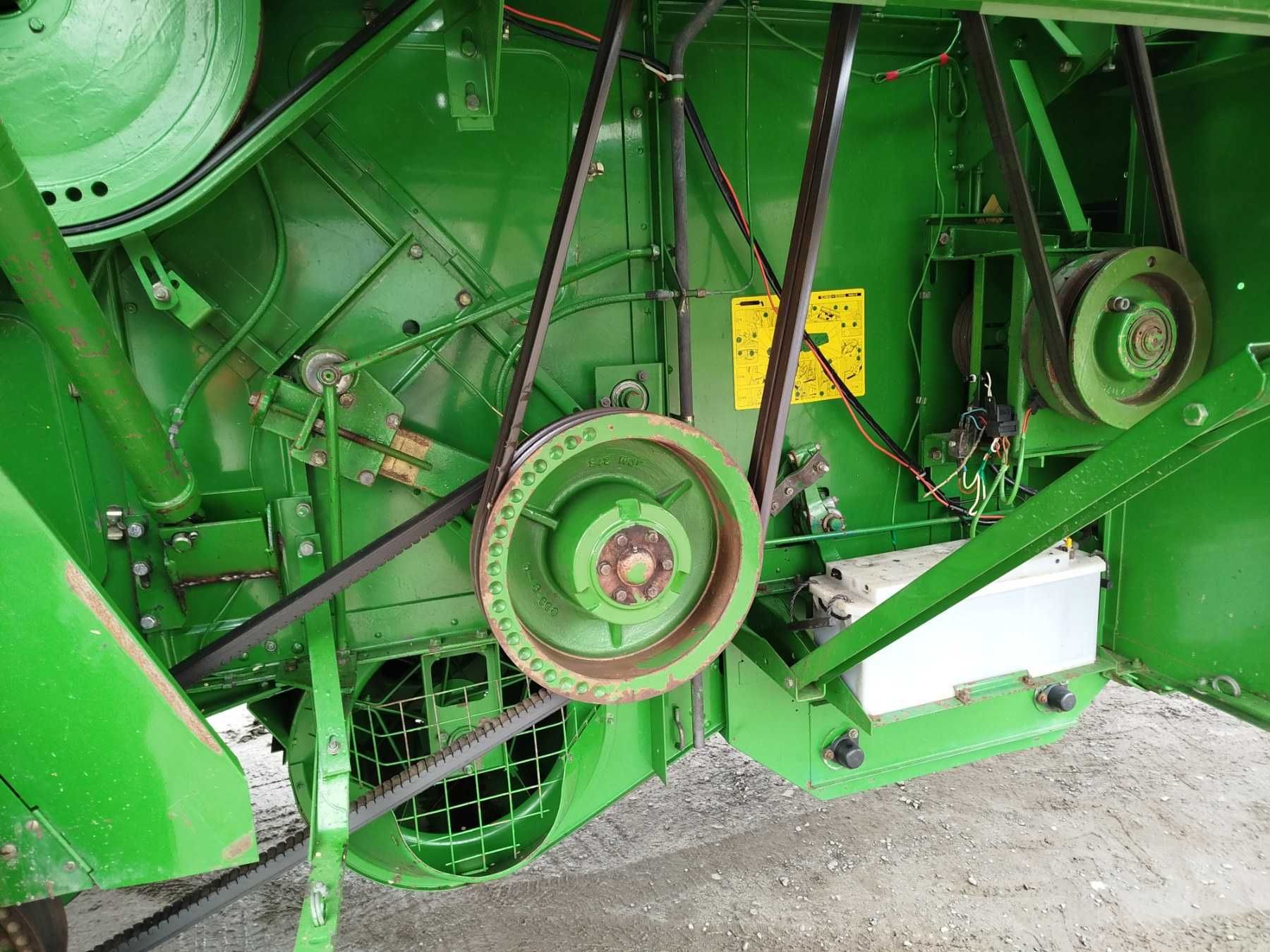 Продам комбайн джондір 1075