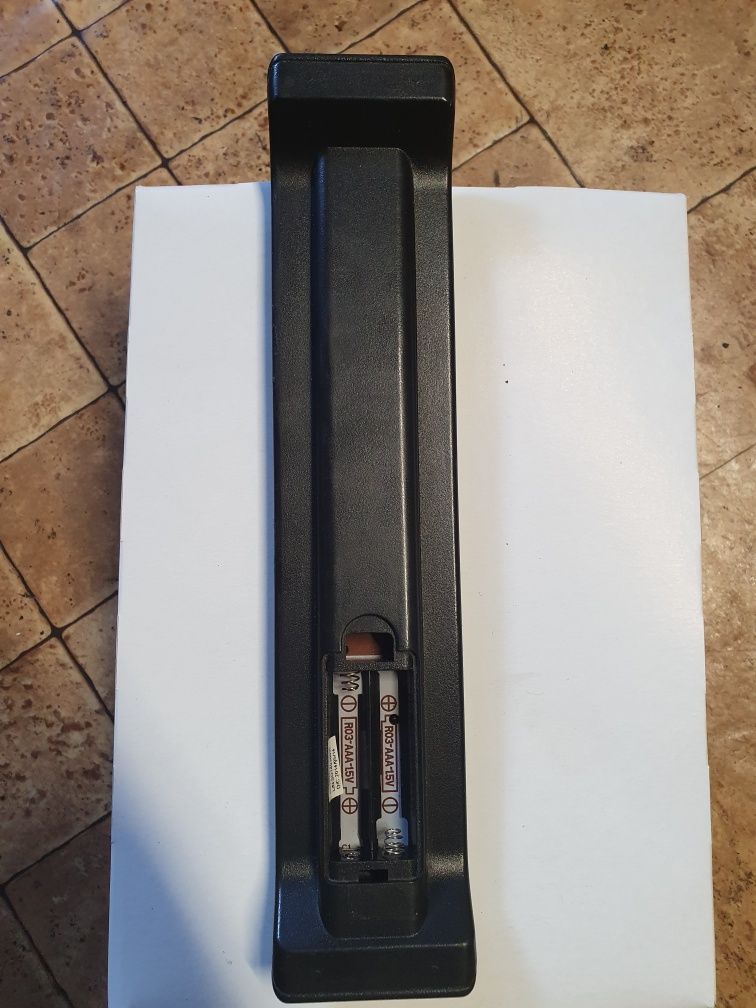 Pilot telewizora Funai