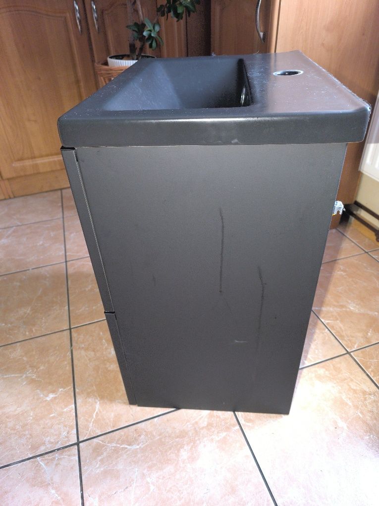 Szafka wisząca łazienkowa z umywalką