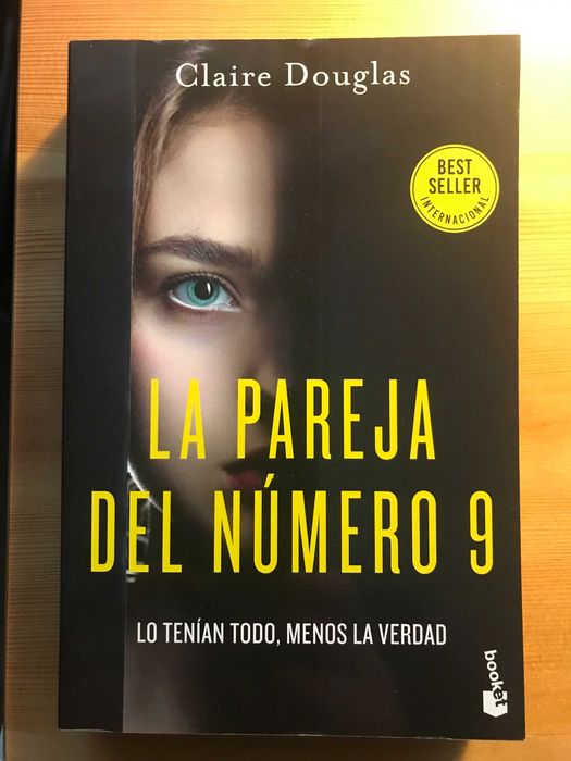 La pareja del numero 9  Claire Douglas książka po hiszpańsku
