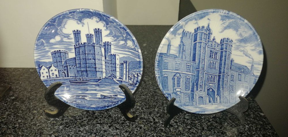 Dois pratinhos decorativos