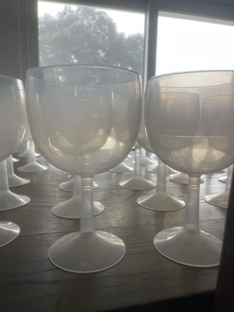 Copos de gin e de champanhe reutilizaveis