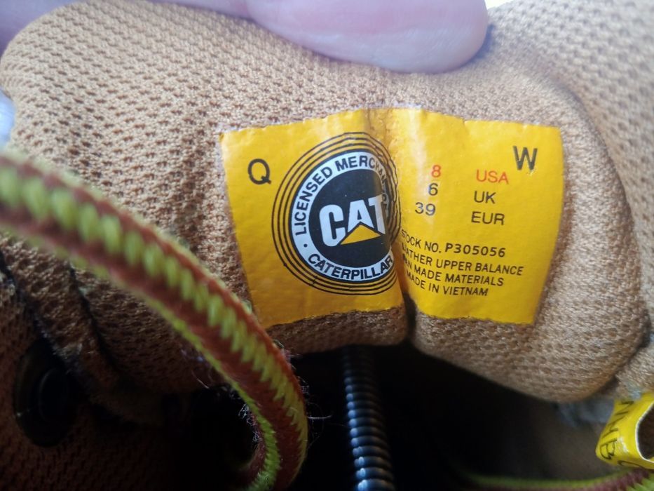 Трекінгові черевики CATERPILLAR розм.39
Розмір US 8 UK 6 EUR 39
Устілк