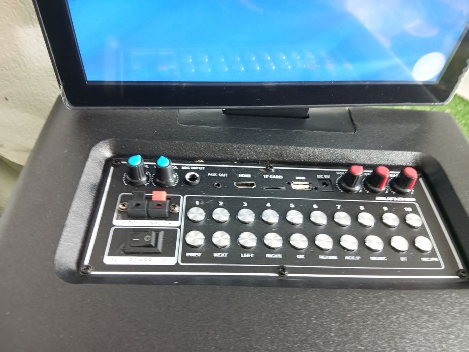 Auna pro spin 8 głośnik bluetooth z tabletem android + mikrofony 


Ce