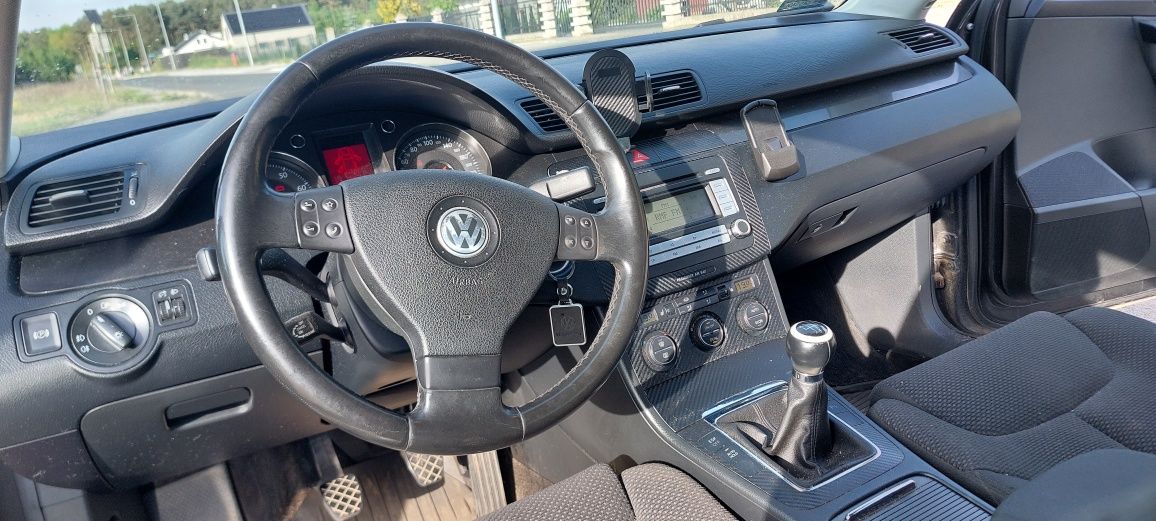 Volkswagen Passat B6 bogate wyposażenie