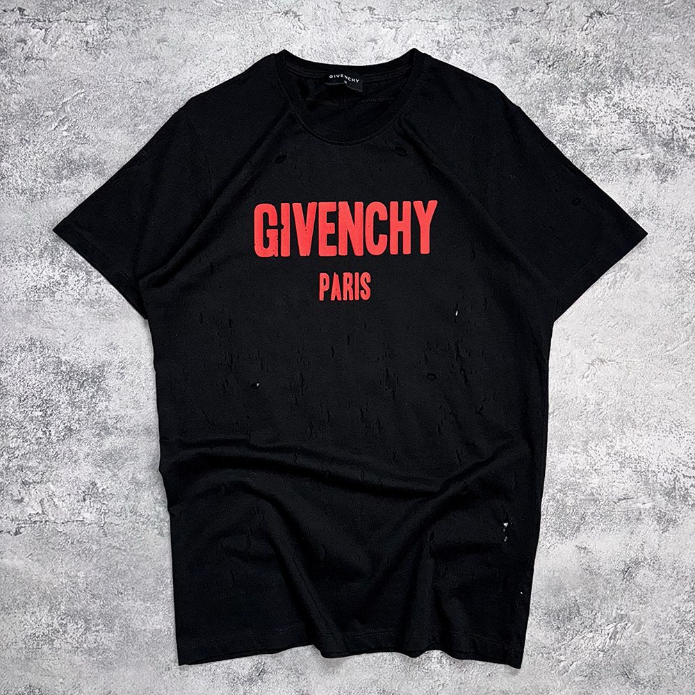 Футболка Givenchy