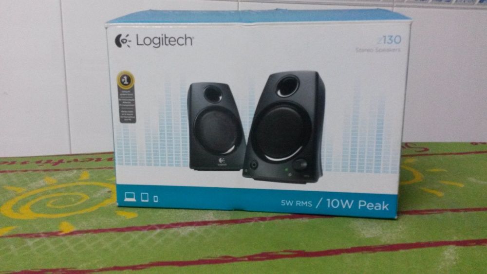 Colunas para PC Logitech