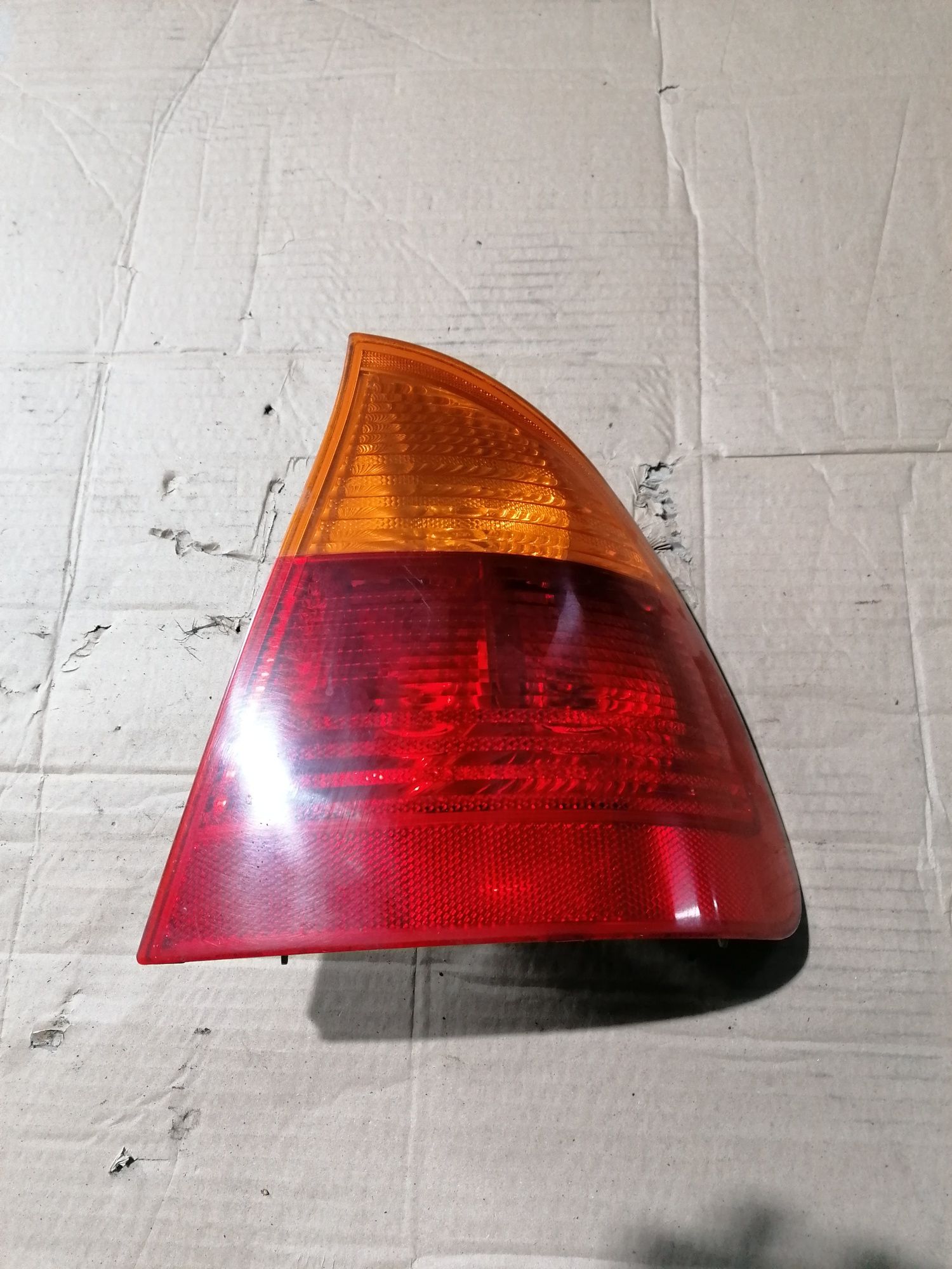 Lampa tylna prawa prawy tył BMW E46 LIFT kombi