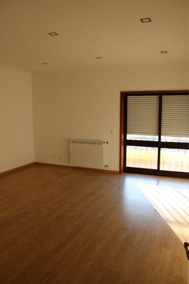 Amarante: T2, 96 m² + Box  – 550€