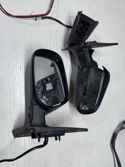Зеркало левое правое на запчасти Toyota Corolla 150 2010-2012 рест