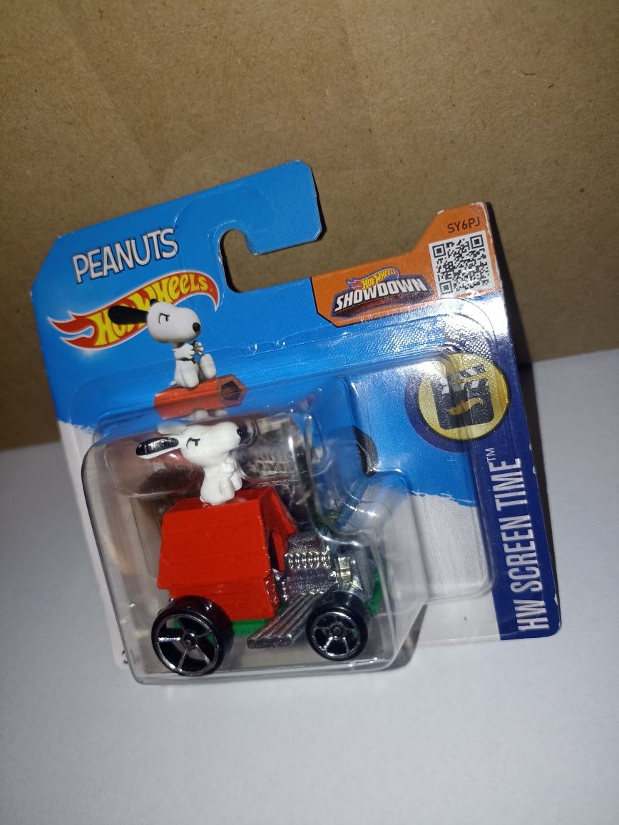 Hot Wheels Snoopy Peanuts Screen Time