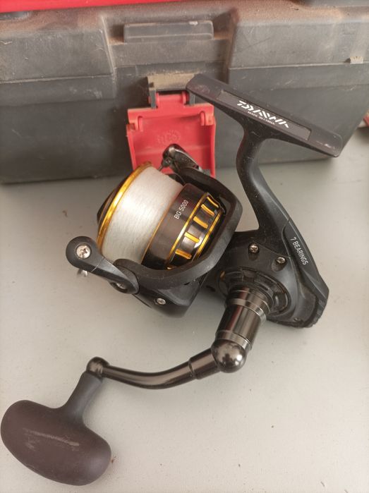 Conjunto Surfcasting — Vega Traffic Surf 450 + Daiwa BG5000 + Extras