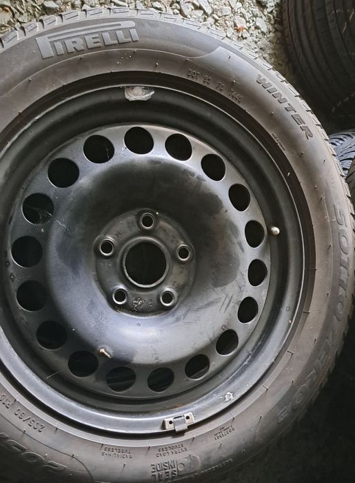 Felgi stalowe 16" z oponami do Vw Turan