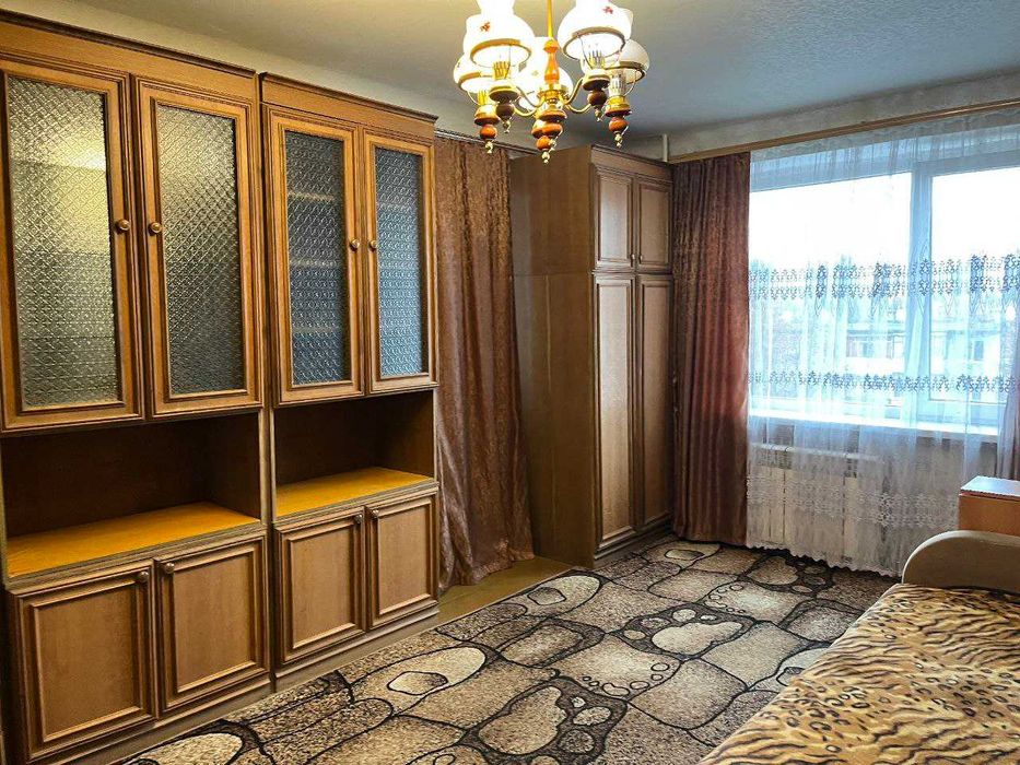 Продам 2 кімн. квартиру на Молодіжному, зуп. Героїв України. 32000