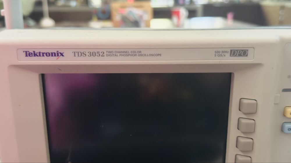 Осциллограф Tektronix 3052