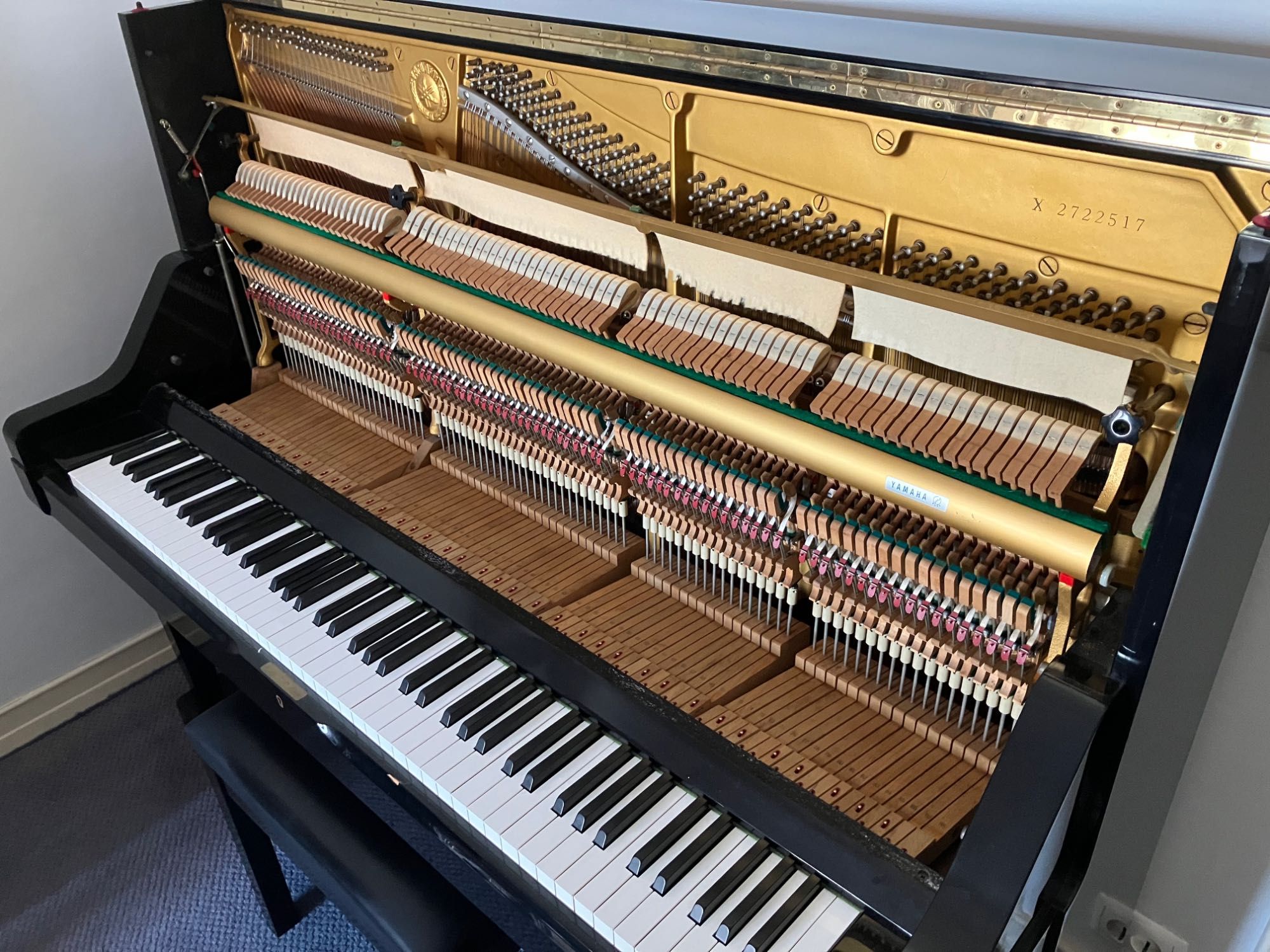 Piano vertical Yamaha modelo X