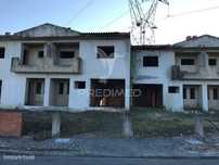 Moradias T4, Eirol, Eixo
