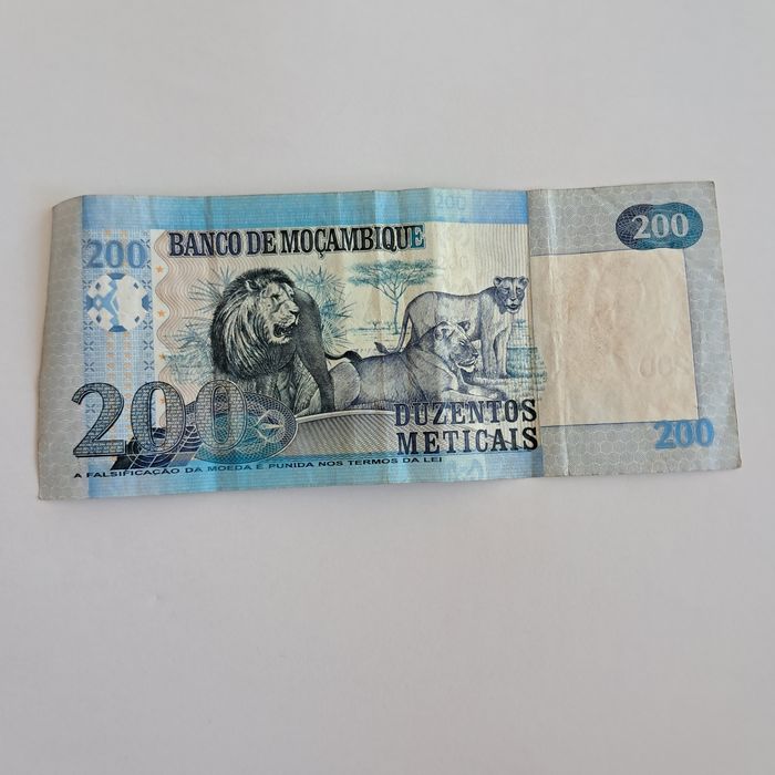 Mozambique - 200 meticais, from 2011