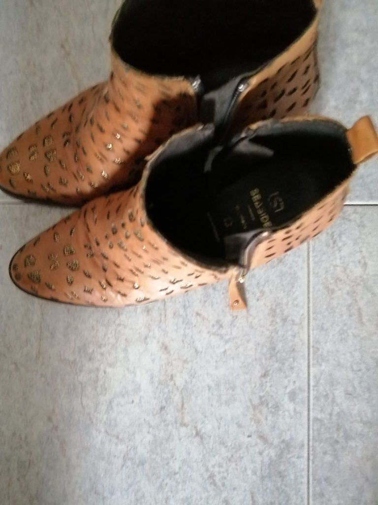 Botins de mulher 39
