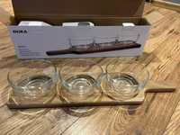 Zestaw 3 miseczek szklanych na drewnianej desce