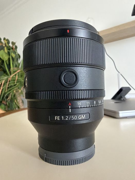 Objetiva Sony FE 50mm f1.2 GM – como nova + bolsa original