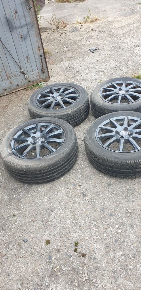 Felgi aluminiowe 6,5J16H2 ET 40