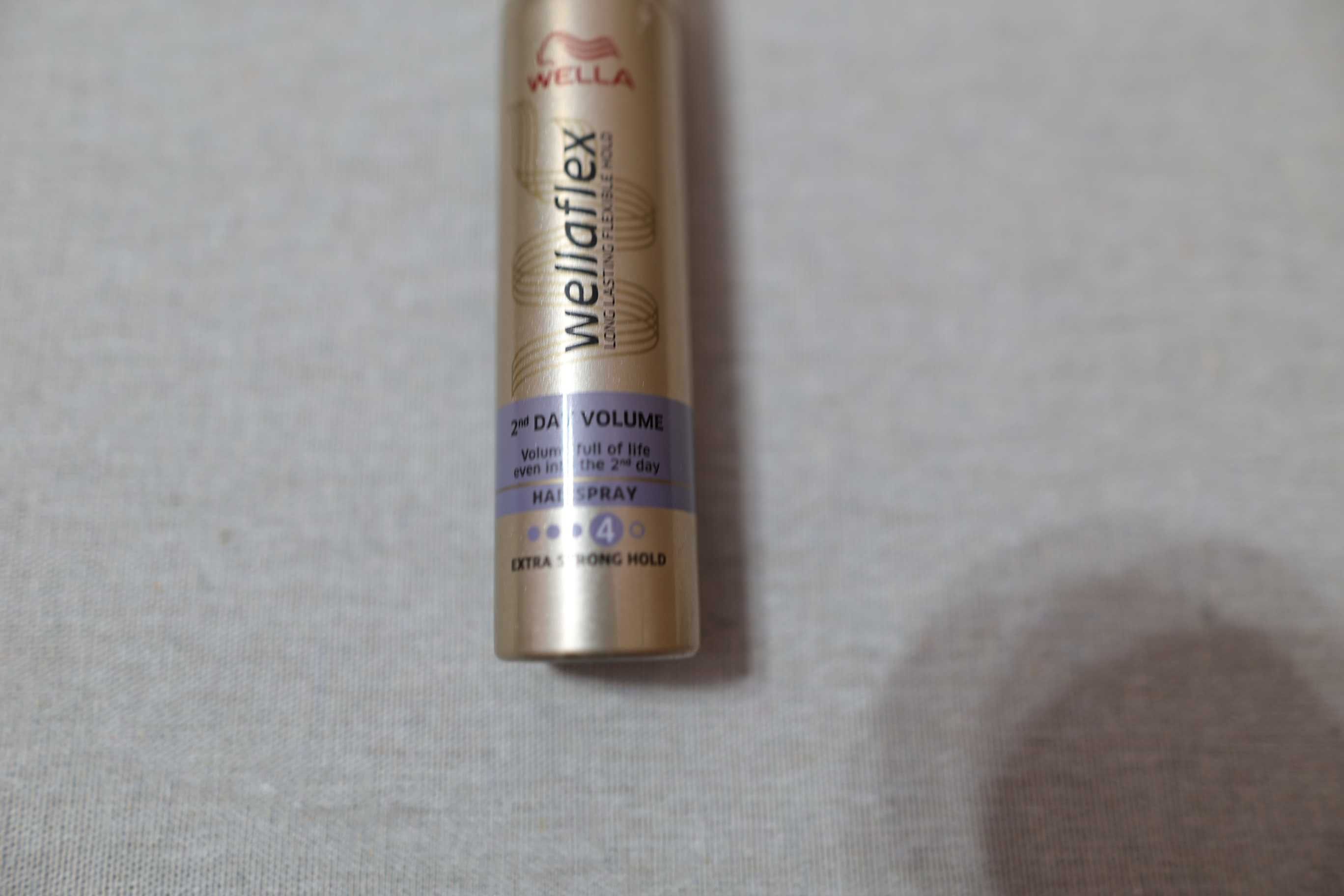 Lakier wellaflex  2 day volume mini 75 ml