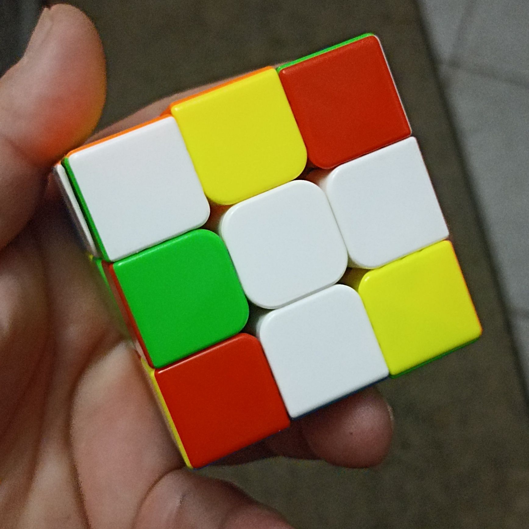 Cubo mágico para desenvolvimento de memória