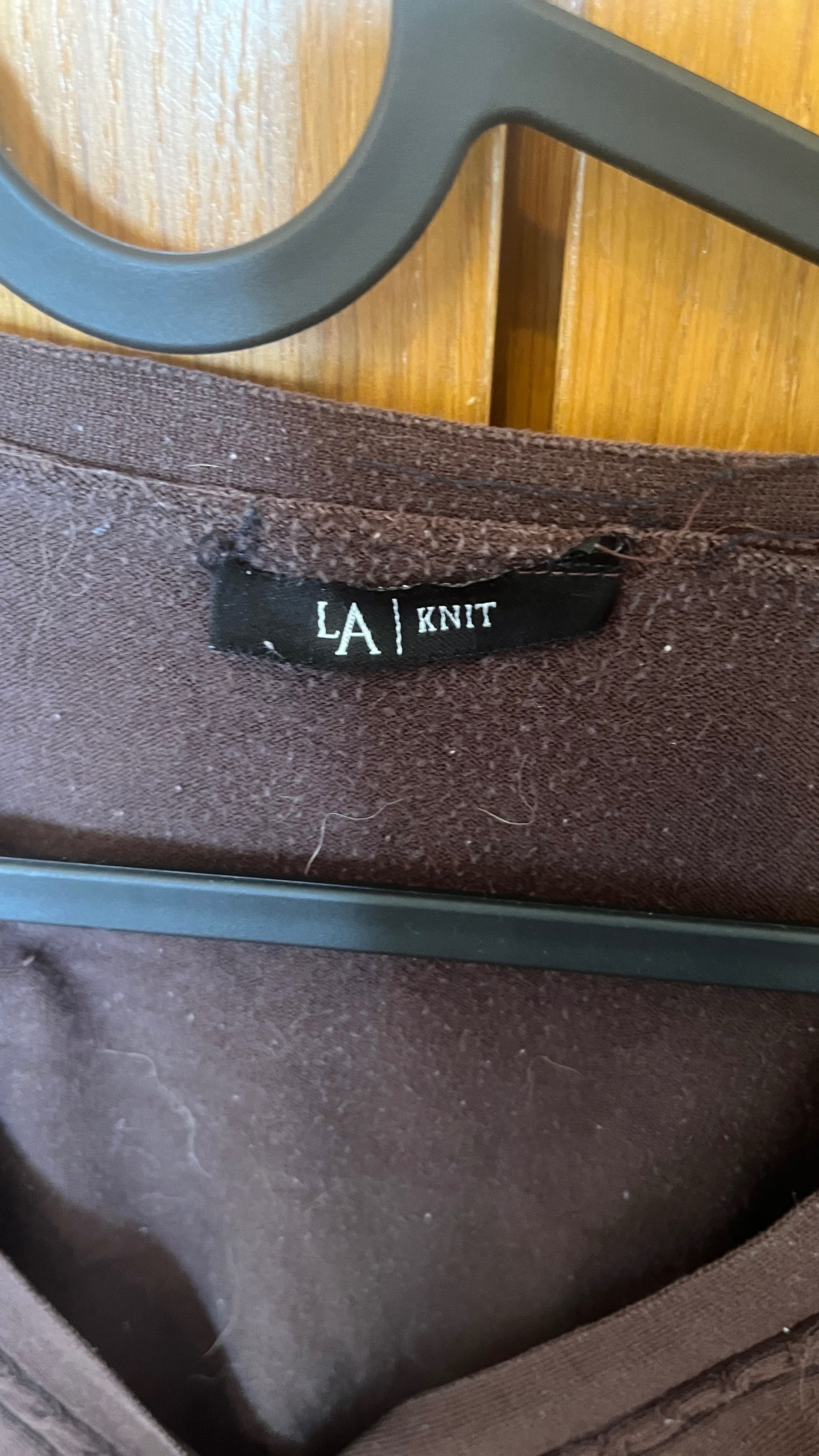 Casaco Malha Castanha – LA Knit S