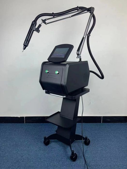 LASER YAG PICO - Tatuagens, Onicomicoses, Peeling Hollywood..