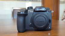 Panasonic Lumix DC-GH5 com Cage e muitos extras.