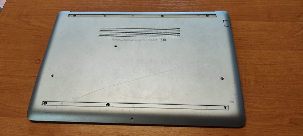 Obudowa kadłub z klawiaturą do HP 15-db1020nw