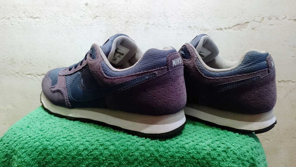 Sneakersy NIKE MD RUNNER r.38 stan bardzo dobry